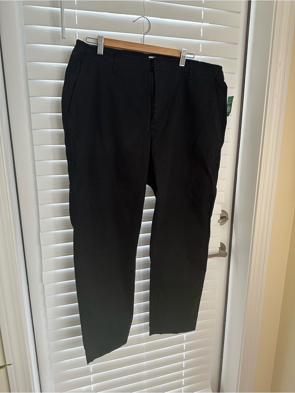 GAP Black Straight Leg Women’s Pants